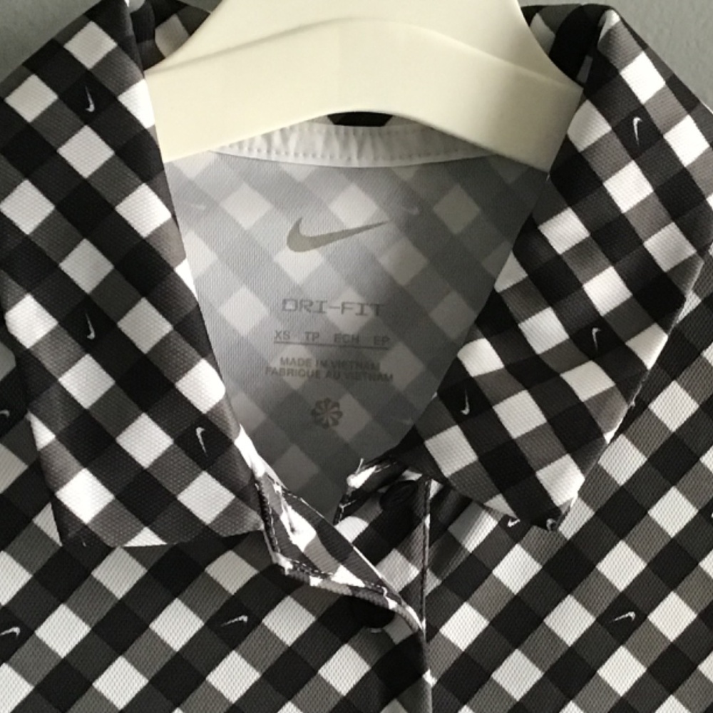 NWT~Nike Women’s Dri-Fit Sleeveless Golf Polo Shirt~Black and WhiteSize XS - Picture 4 of 14